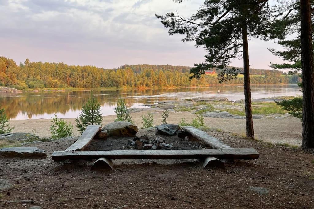 Attraktiv & Smart Funkishytte Pa Nes Strandhager. Arnes  Екстер'єр фото
